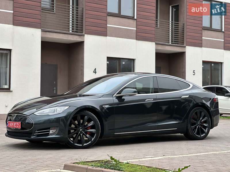 Ліфтбек Tesla Model S 2013 в Одесі