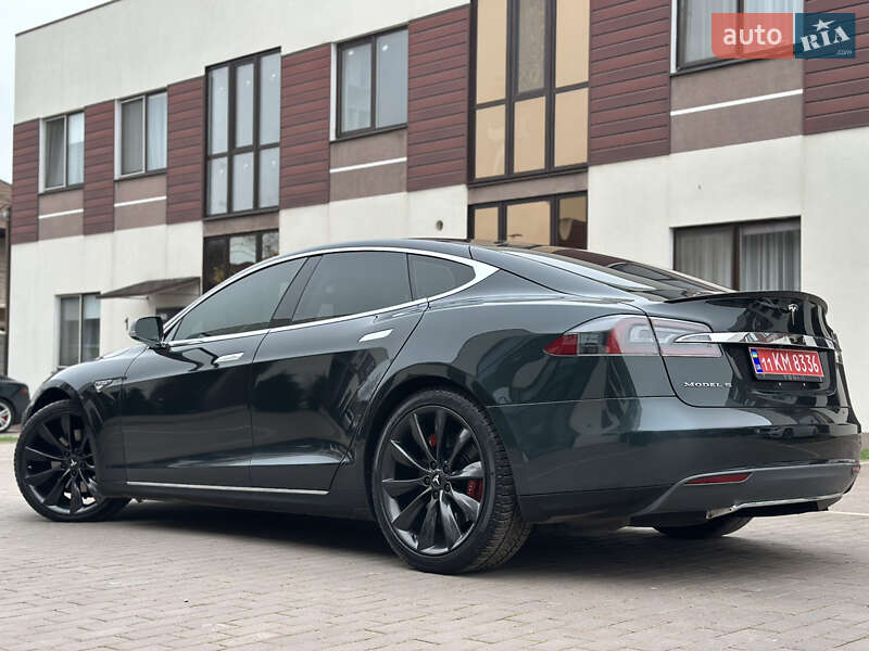 Ліфтбек Tesla Model S 2013 в Одесі