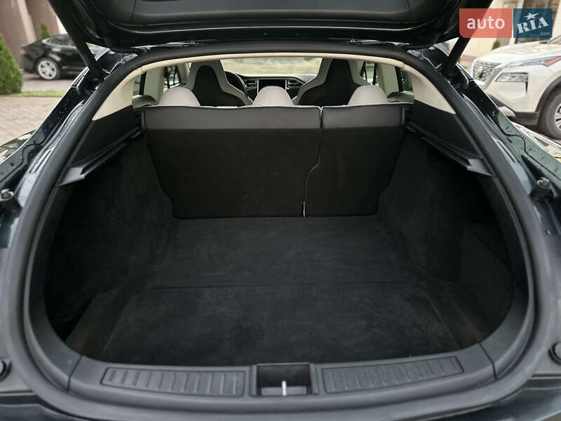 Ліфтбек Tesla Model S 2013 в Одесі