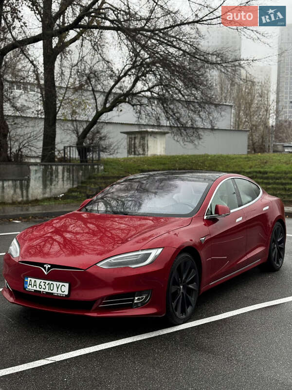 Tesla Model S 2019