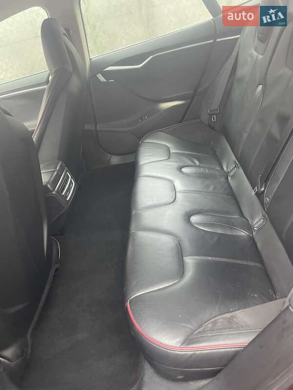 Ліфтбек Tesla Model S 2014 в Києві