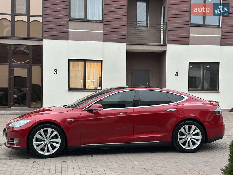 Ліфтбек Tesla Model S 2015 в Одесі фото 5 Ліфтбек Tesla Model S 2015 в Одесі