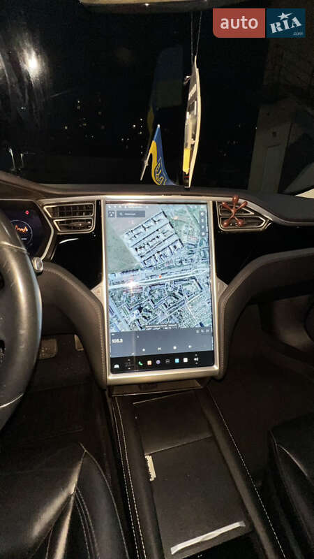 Ліфтбек Tesla Model S 2015 в Одесі