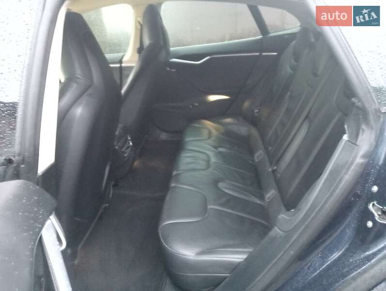 Лифтбек Tesla Model S 2013 в Шепетовке