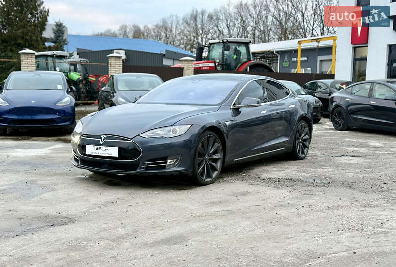 Ліфтбек Tesla Model S 2014 в Вінниці фото 4 Ліфтбек Tesla Model S 2014 в Вінниці
