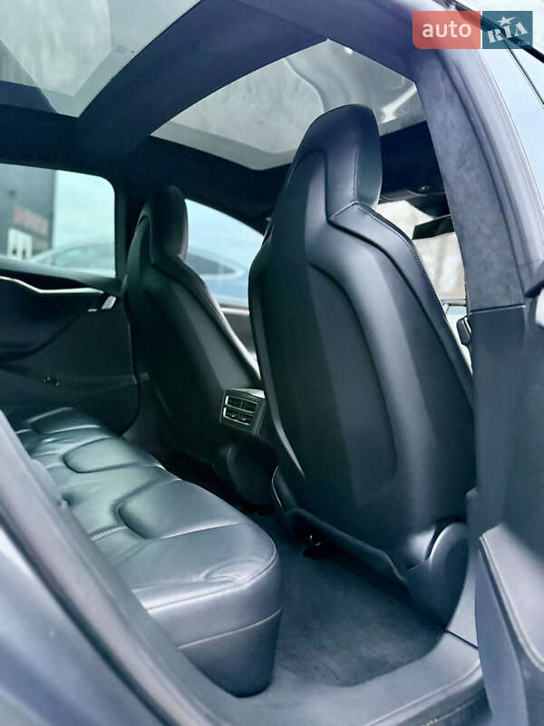 Ліфтбек Tesla Model S 2014 в Вінниці фото 26 Ліфтбек Tesla Model S 2014 в Вінниці