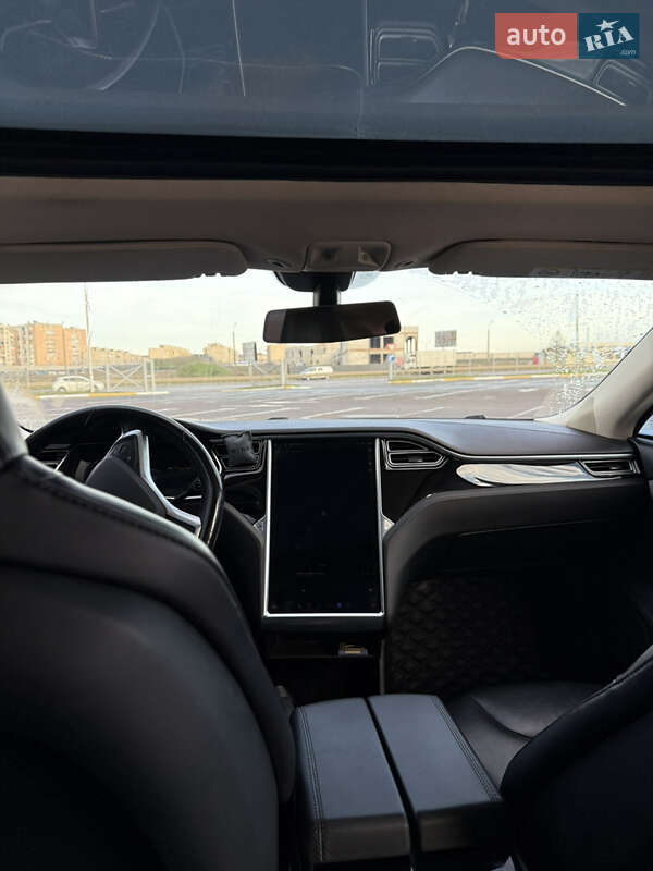 Ліфтбек Tesla Model S 2014 в Одесі