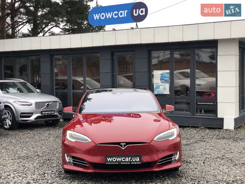 Ліфтбек Tesla Model S 2016 в Чернівцях