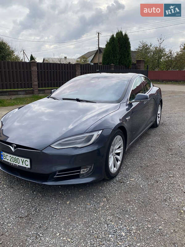 Tesla Model S 2018
