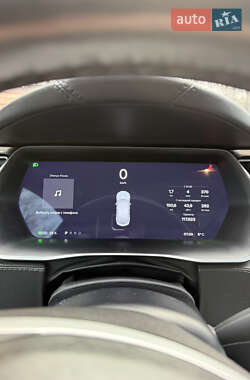 Лифтбек Tesla Model S 2018 в Чернигове