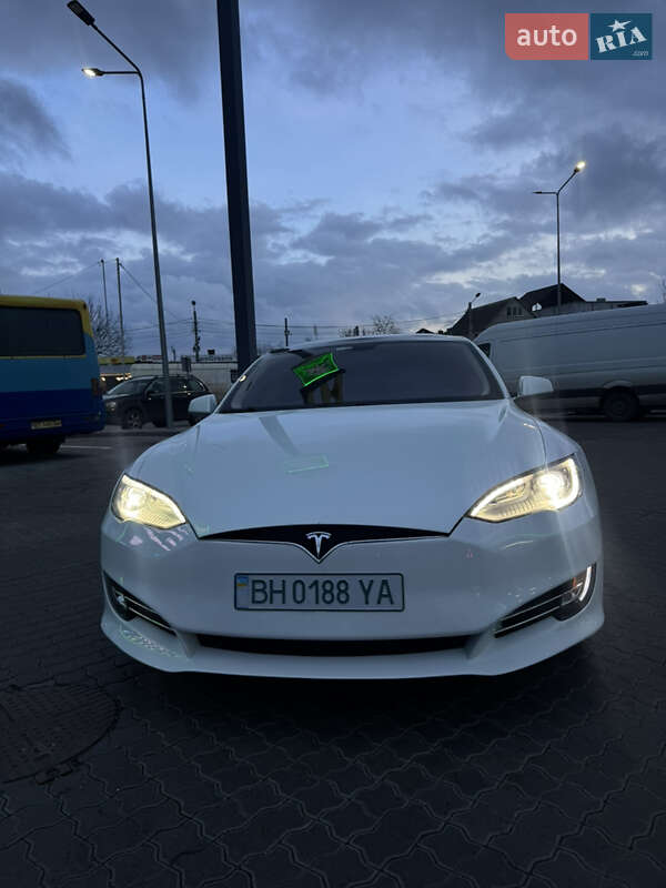 Ліфтбек Tesla Model S 2013 в Одесі