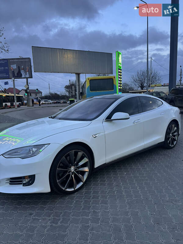 Ліфтбек Tesla Model S 2013 в Одесі