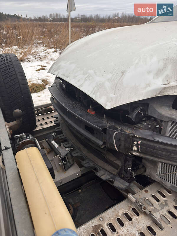 Ліфтбек Tesla Model S 2013 в Львові