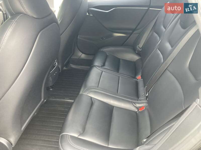 Лифтбек Tesla Model S 2020 в Днепре фото 15 Лифтбек Tesla Model S 2020 в Днепре