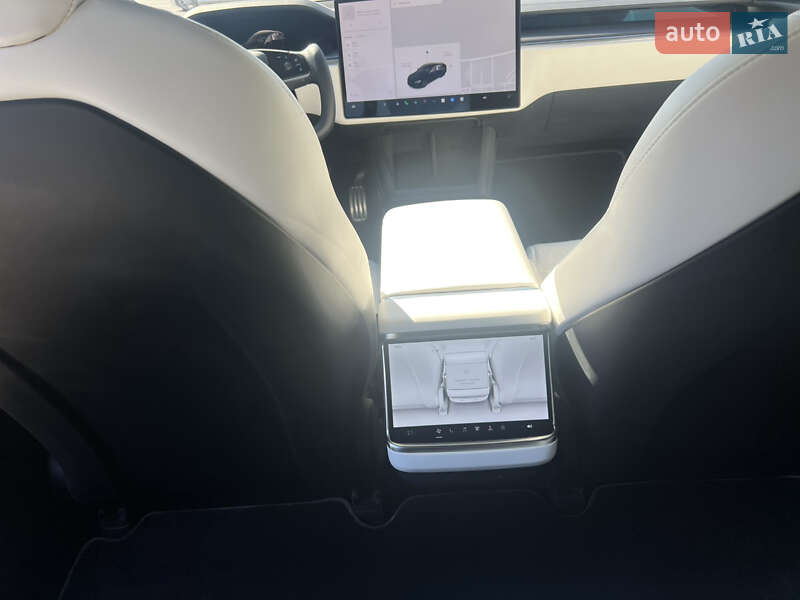 Лифтбек Tesla Model S 2023 в Одессе