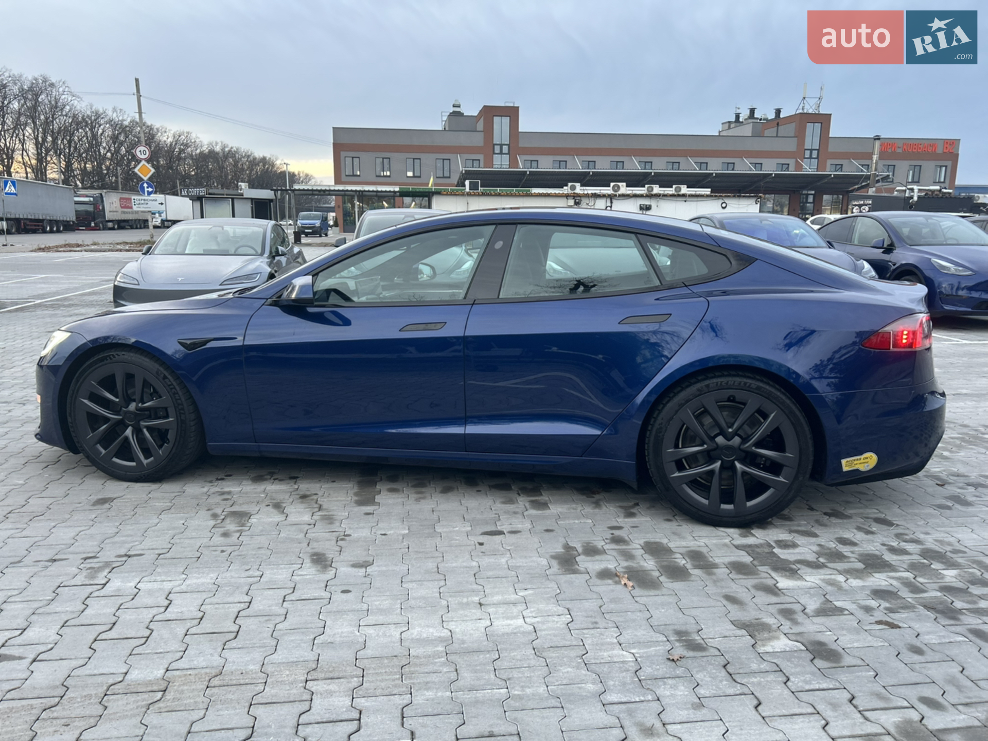 2021 Tesla Model S - мініатюра 12