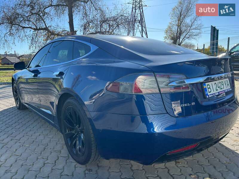 Лифтбек Tesla Model S 2017 в Кременчуге
