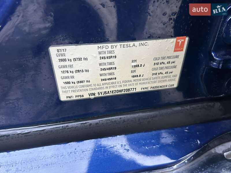 Ліфтбек Tesla Model S 2017 в Львові