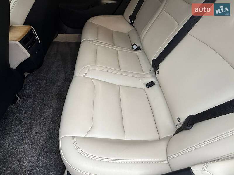 Лифтбек Tesla Model S 2019 в Киеве