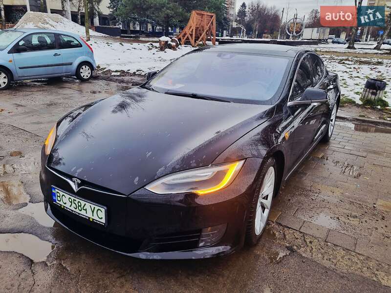 Лифтбек Tesla Model S 2016 в Львове фото 4 Лифтбек Tesla Model S 2016 в Львове