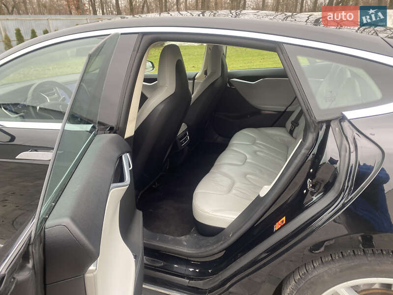 Лифтбек Tesla Model S 2013 в Луцке фото 15 Лифтбек Tesla Model S 2013 в Луцке