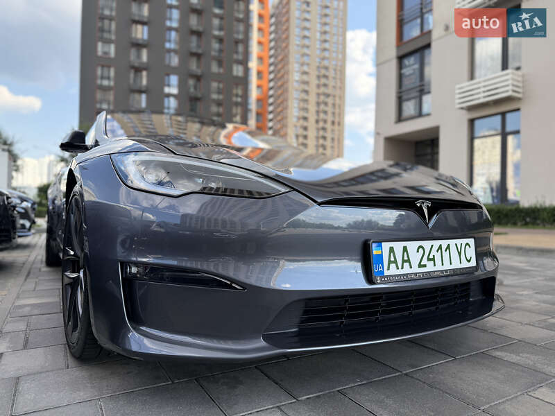Лифтбек Tesla Model S 2023 в Киеве