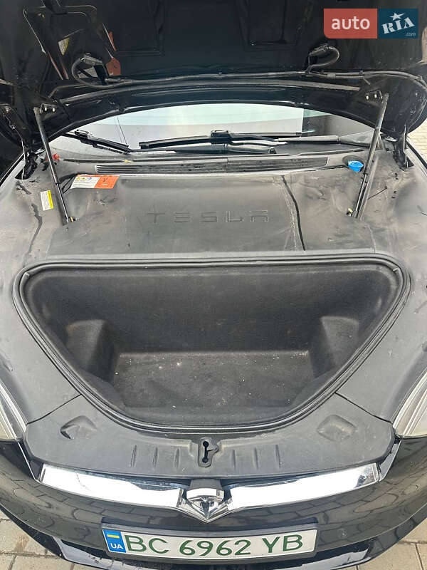 Лифтбек Tesla Model S 2016 в Львове фото 8 Лифтбек Tesla Model S 2016 в Львове