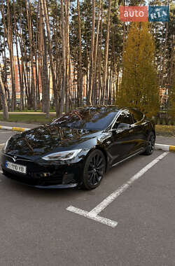 Ліфтбек Tesla Model S 2016 в Києві