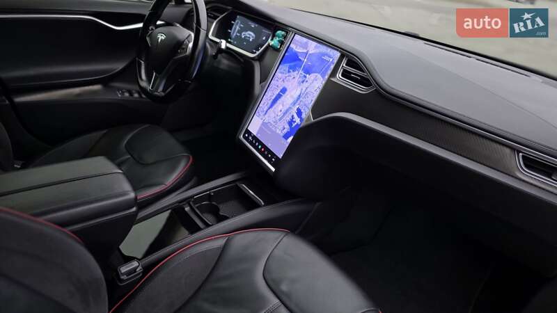 Ліфтбек Tesla Model S 2013 в Києві