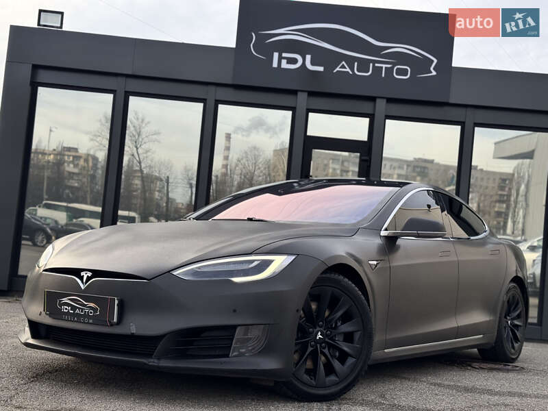 Tesla Model S 2017
