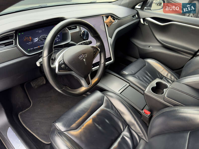 Ліфтбек Tesla Model S 2017 в Києві