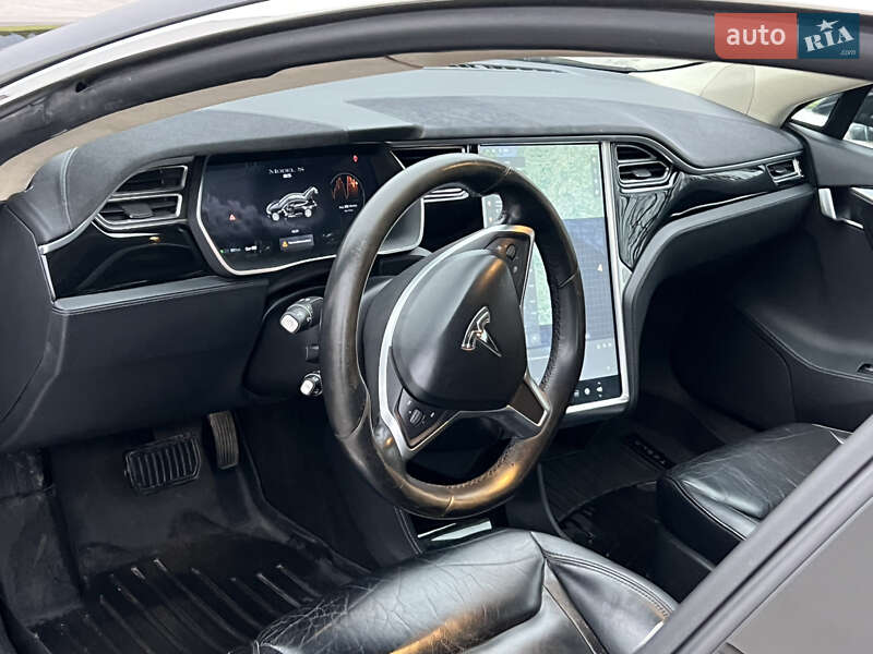 Ліфтбек Tesla Model S 2015 в Луцьку фото 23 Ліфтбек Tesla Model S 2015 в Луцьку