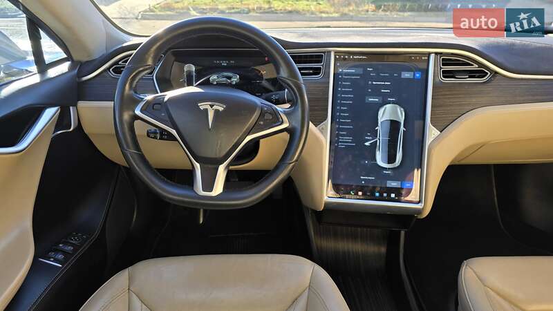Ліфтбек Tesla Model S 2016 в Черкасах фото 29 Ліфтбек Tesla Model S 2016 в Черкасах