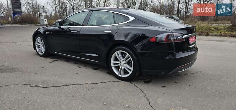 Лифтбек Tesla Model S 2014 в Тернополе