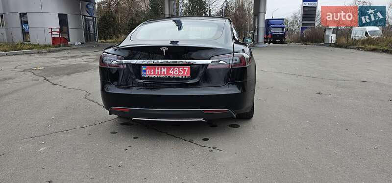 Лифтбек Tesla Model S 2014 в Тернополе