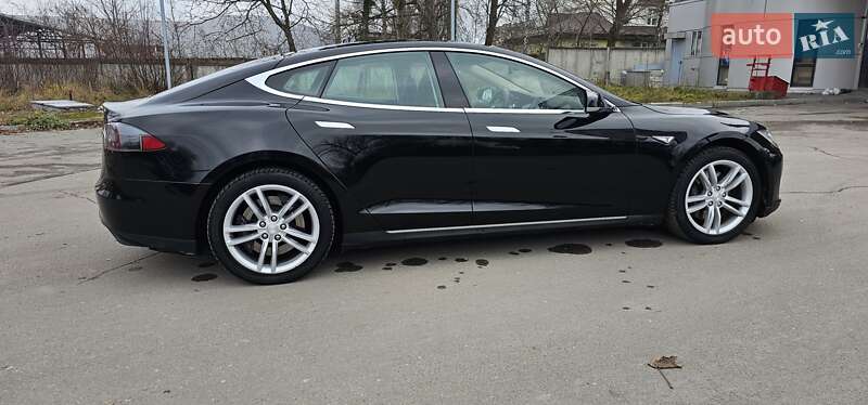 Лифтбек Tesla Model S 2014 в Тернополе