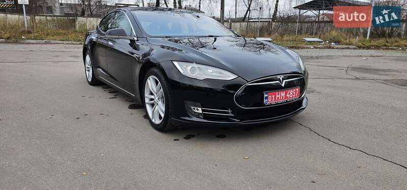 Лифтбек Tesla Model S 2014 в Тернополе