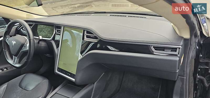 Лифтбек Tesla Model S 2014 в Тернополе