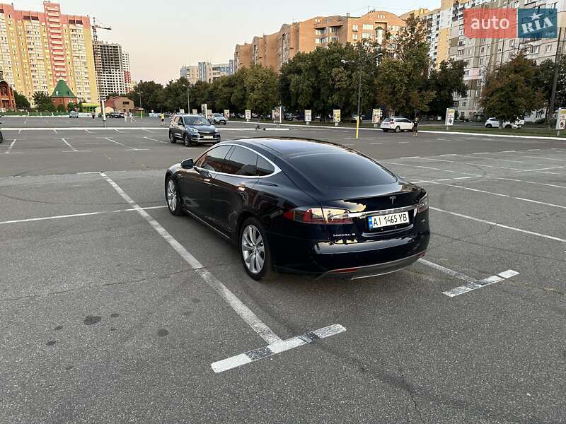 Лифтбек Tesla Model S 2013 в Киеве фото 9 Лифтбек Tesla Model S 2013 в Киеве