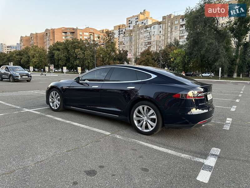 Лифтбек Tesla Model S 2013 в Киеве фото 10 Лифтбек Tesla Model S 2013 в Киеве