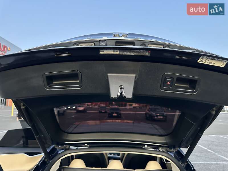 Лифтбек Tesla Model S 2013 в Киеве фото 19 Лифтбек Tesla Model S 2013 в Киеве