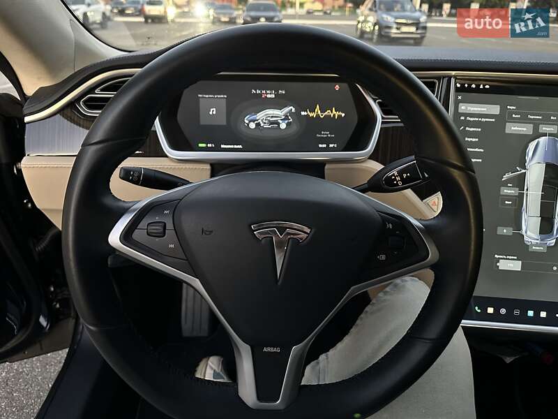Лифтбек Tesla Model S 2013 в Киеве фото 23 Лифтбек Tesla Model S 2013 в Киеве