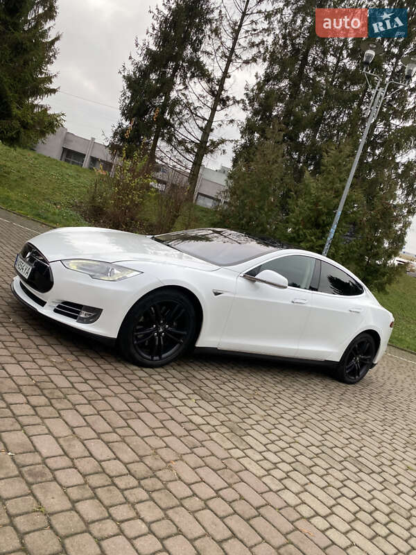 Ліфтбек Tesla Model S 2014 в Рівному фото 3 Ліфтбек Tesla Model S 2014 в Рівному