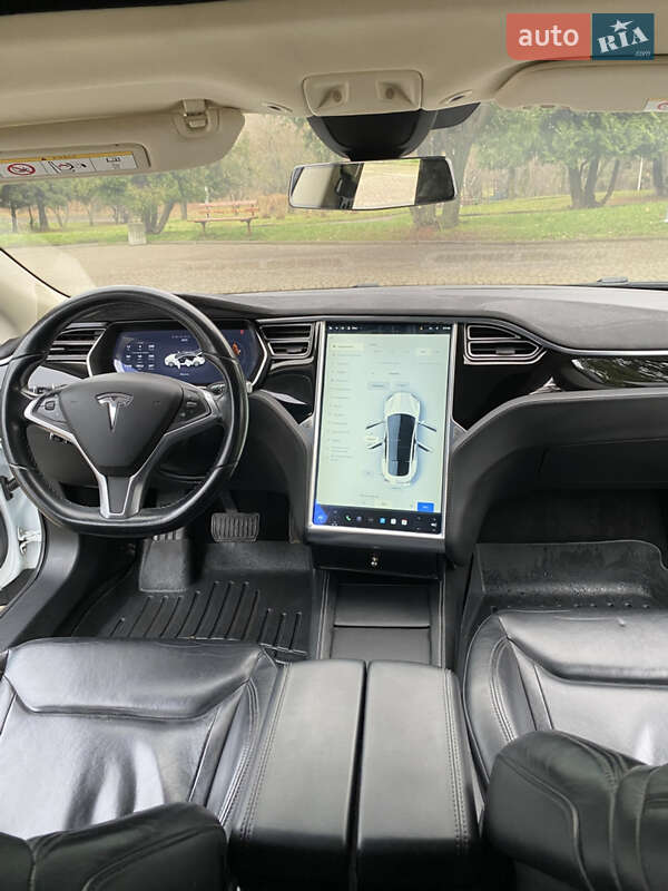 Ліфтбек Tesla Model S 2014 в Рівному фото 23 Ліфтбек Tesla Model S 2014 в Рівному