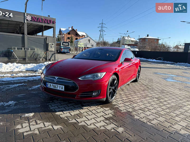 Ліфтбек Tesla Model S 2013 в Львові