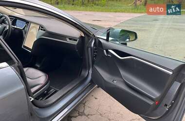 Лифтбек Tesla Model S 2013 в Саврани