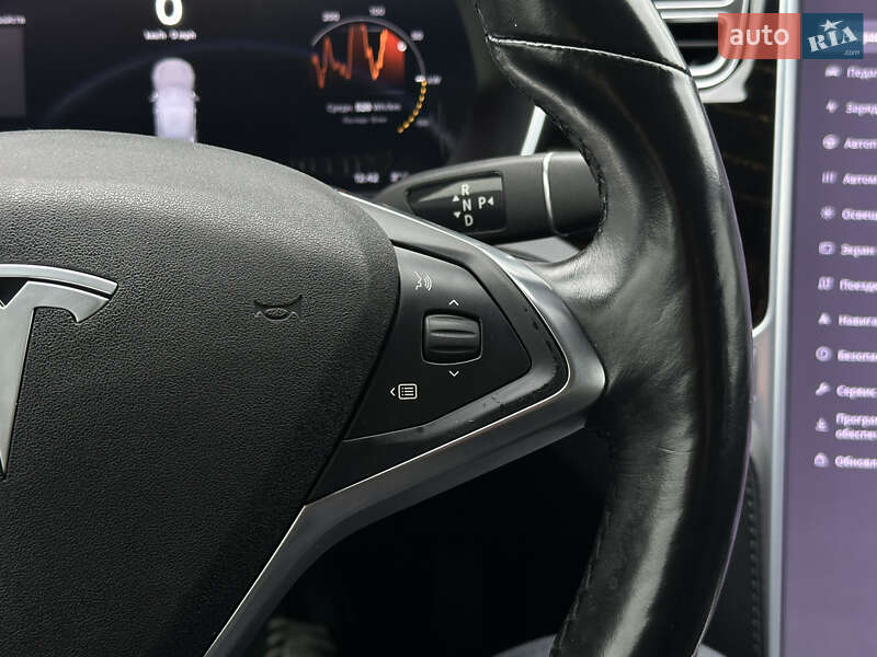 Лифтбек Tesla Model S 2016 в Харькове