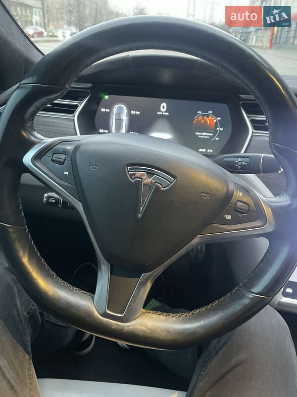 Лифтбек Tesla Model S 2015 в Харькове фото 11 Лифтбек Tesla Model S 2015 в Харькове