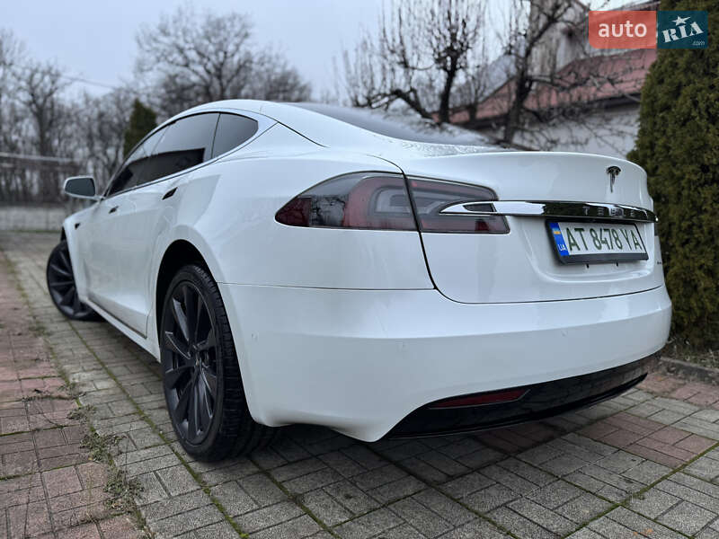 Ліфтбек Tesla Model S 2020 в Харкові