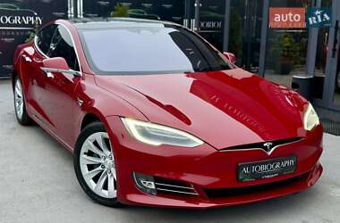 Ліфтбек Tesla Model S 2018 в Києві